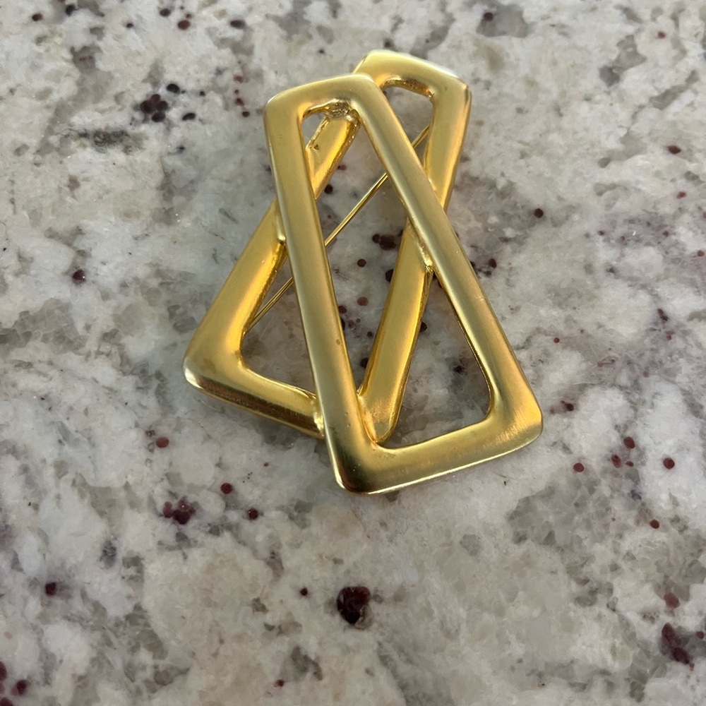Vintage Gold Brooch